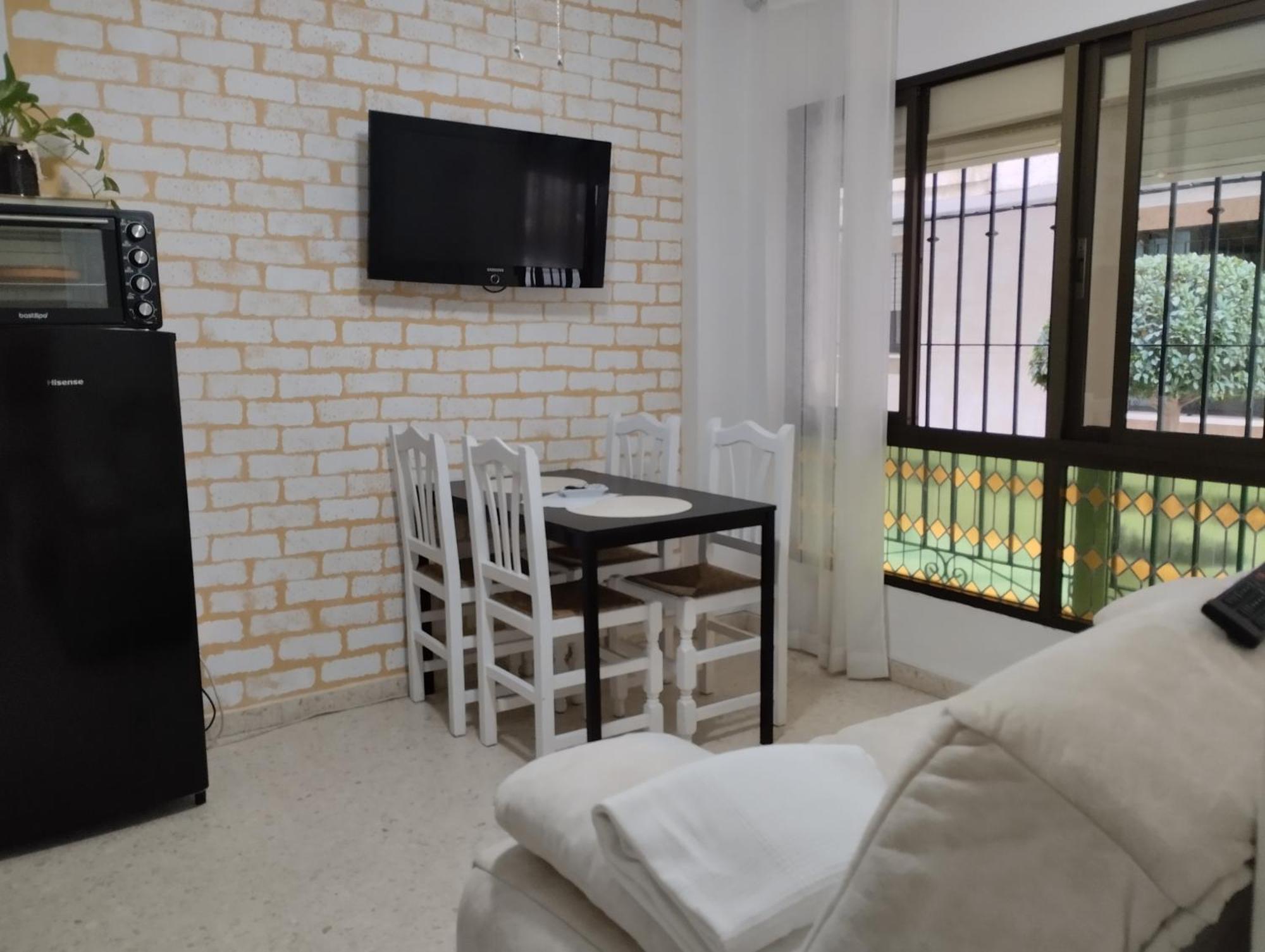Vistas Al Mar A 40 Metros Playa Homestay *